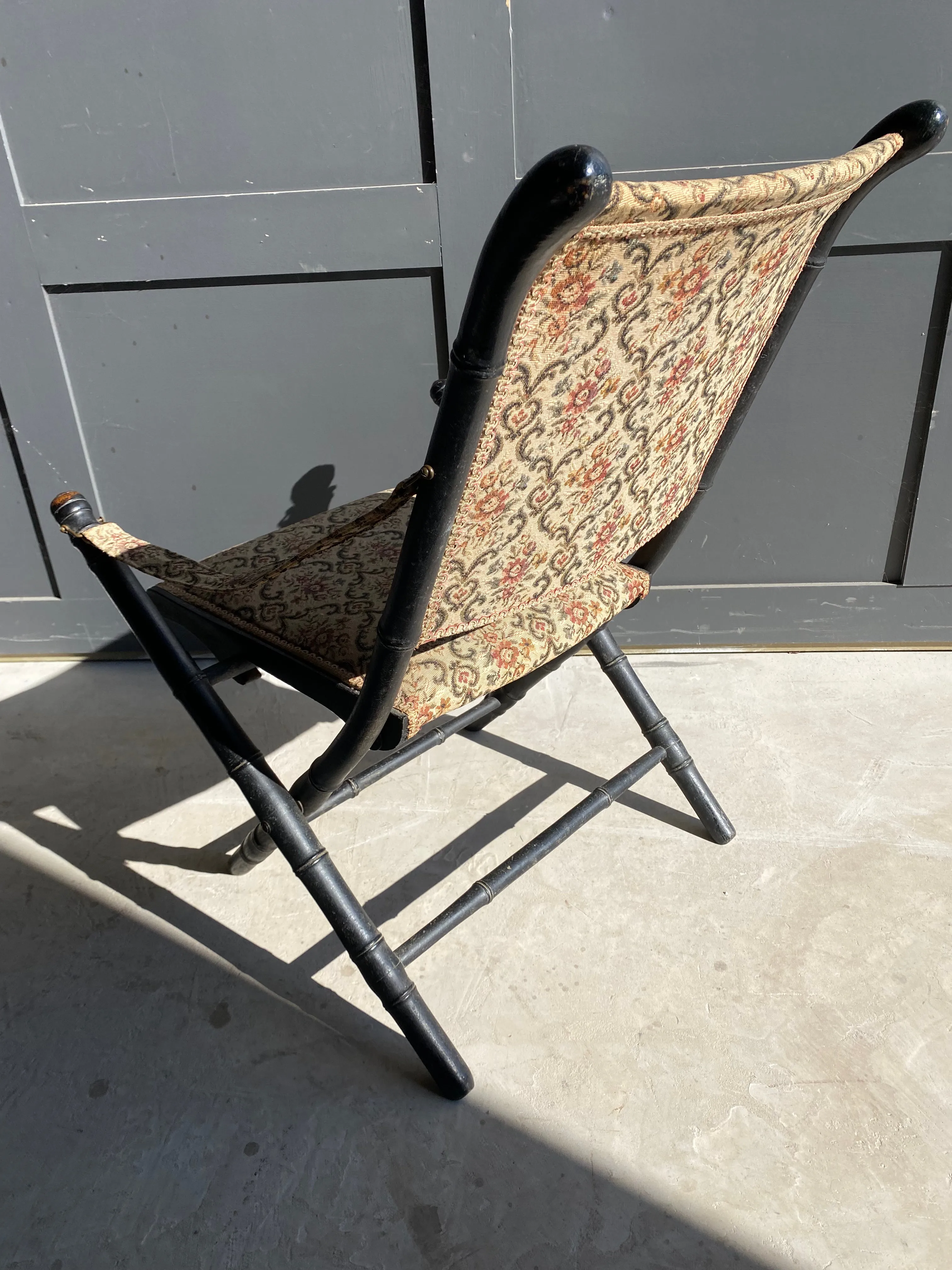 French folding campaign chair