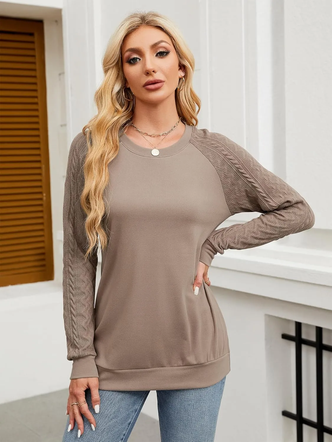 Sweatshirts for Women Crewneck Cable Knit Long Sleeve Sweaters Lightweight Loose Tops 2025
