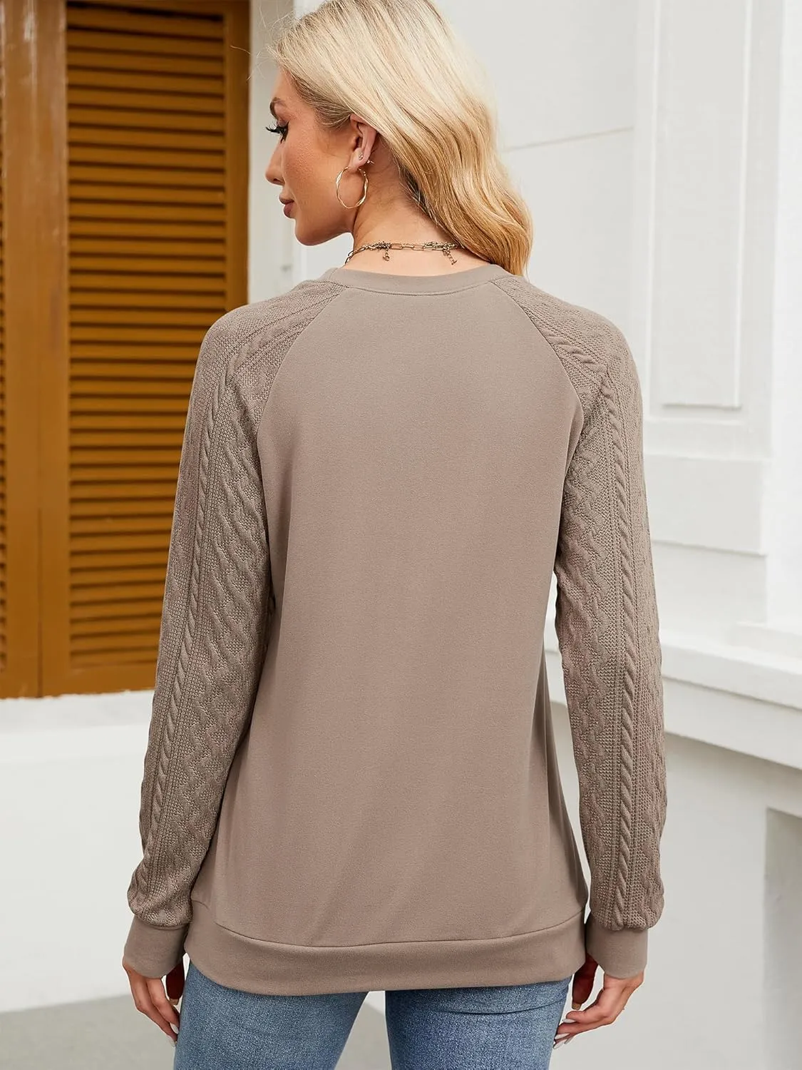 Sweatshirts for Women Crewneck Cable Knit Long Sleeve Sweaters Lightweight Loose Tops 2025